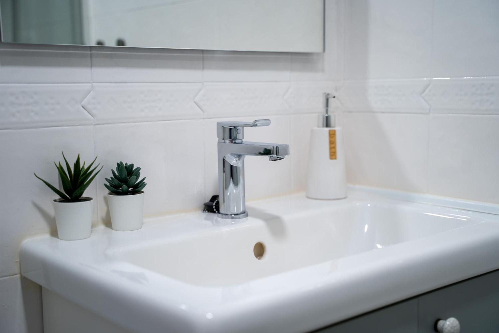 Apartamento En El Corazon De Granada - Cochera Zewnętrze zdjęcie